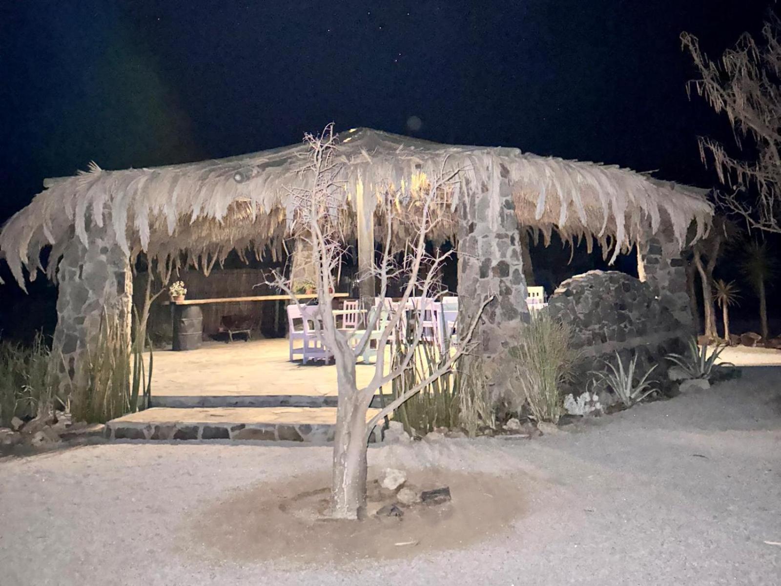 Daureb Isib Campsite And B&B Uis エクステリア 写真
