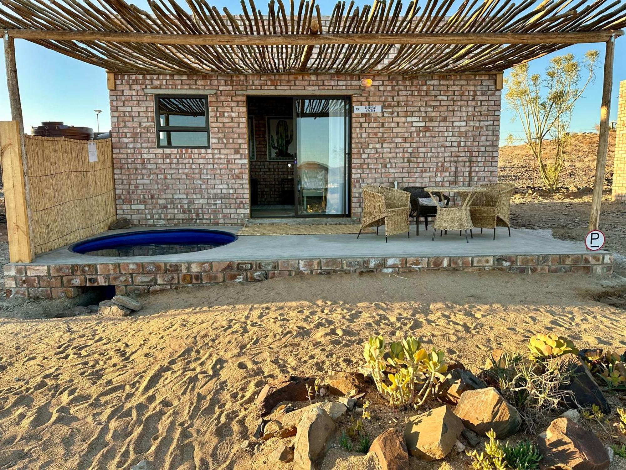 Daureb Isib Campsite And B&B Uis エクステリア 写真
