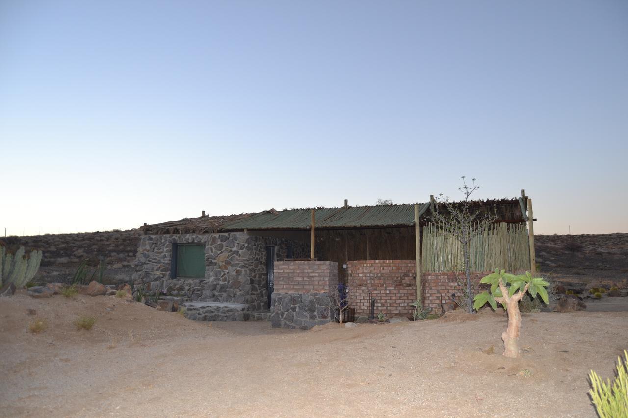 Daureb Isib Campsite And B&B Uis エクステリア 写真